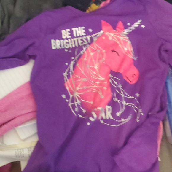 Long sleeves  🦄 tee / hot pink leggings 💗 - Picture 5 of 5